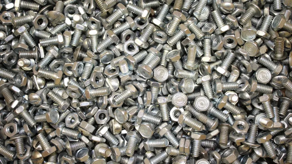 Metall_Schrauben_c._Pixabay